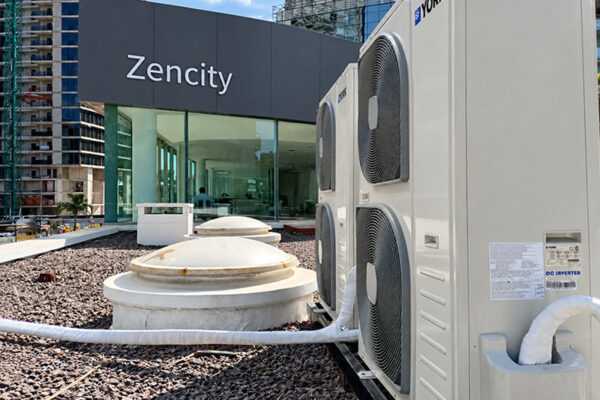 Instalación de equipos piso techo en concesionaria Triumph Zencity
