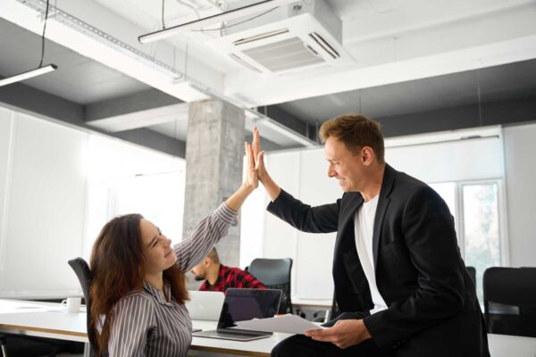 Cómo la climatización impacta en la productividad de oficinas y comercios