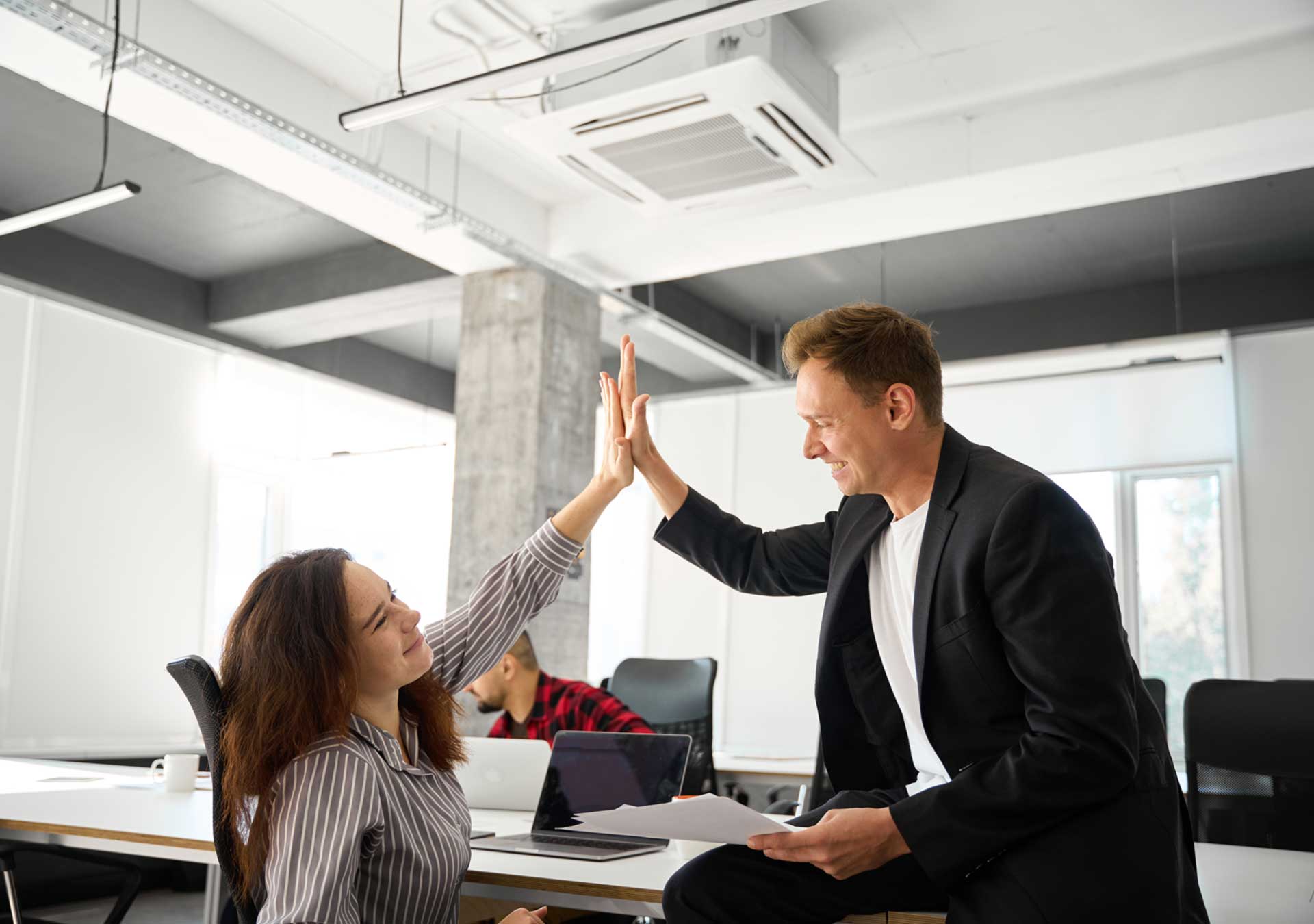 Cómo la climatización impacta en la productividad de oficinas y comercios